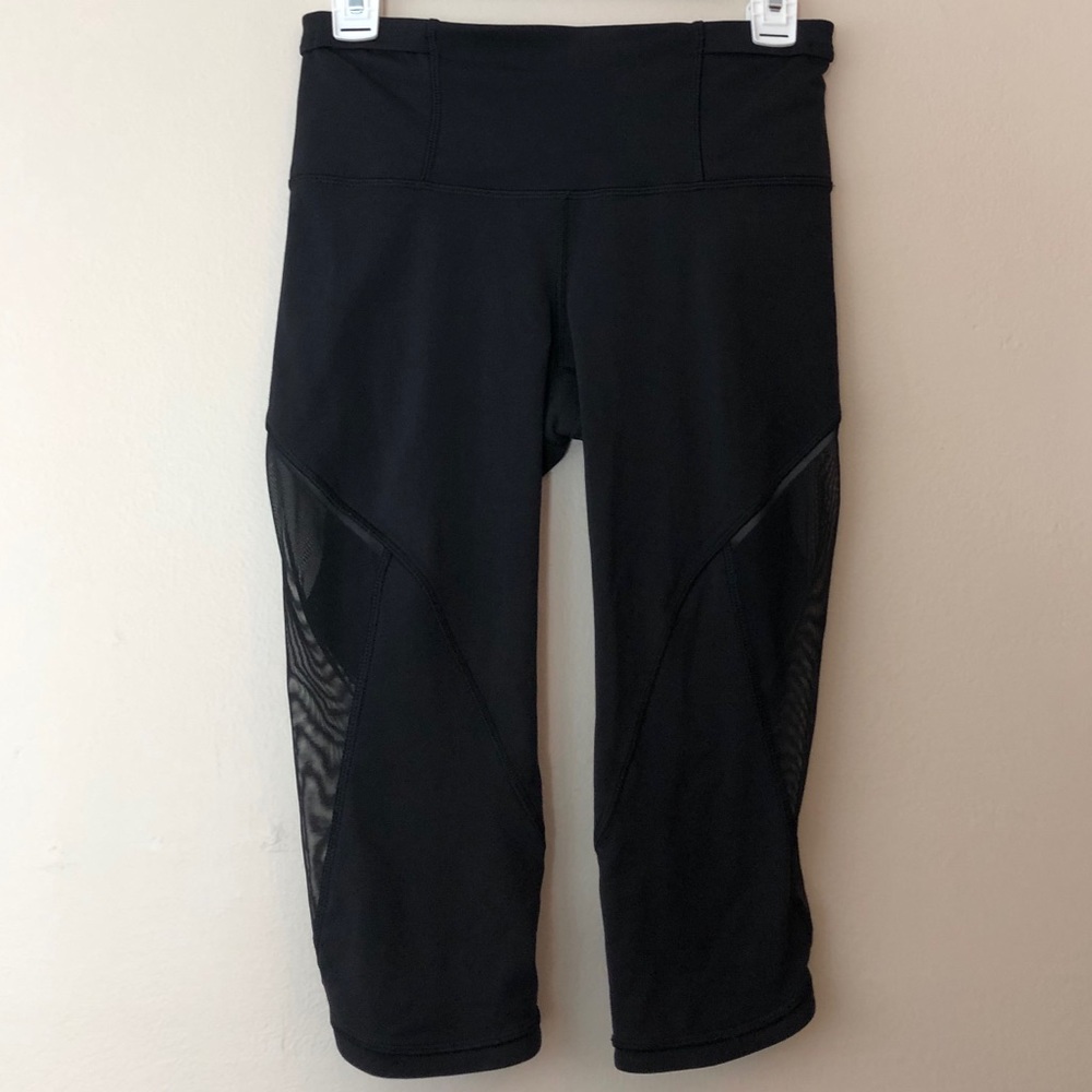 Size 6 mesh lululemon running crops